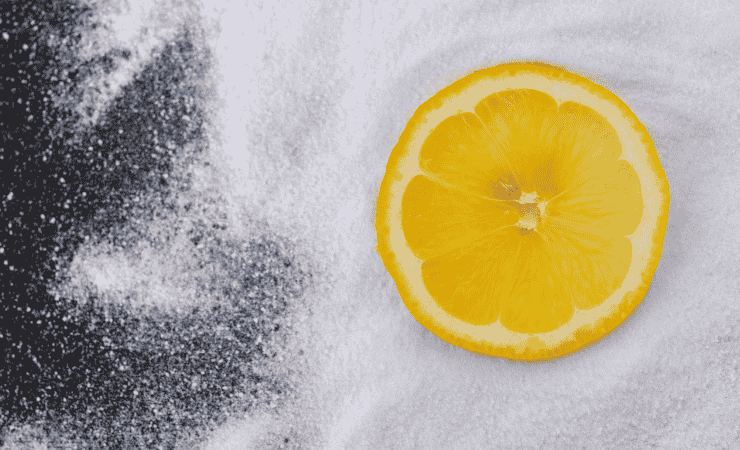 Limone e bicarbonato 
