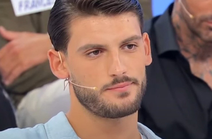 Ciro Solimeno (Uomini e Donne - youtube screenshot) - www.aforismicitazioni.it
