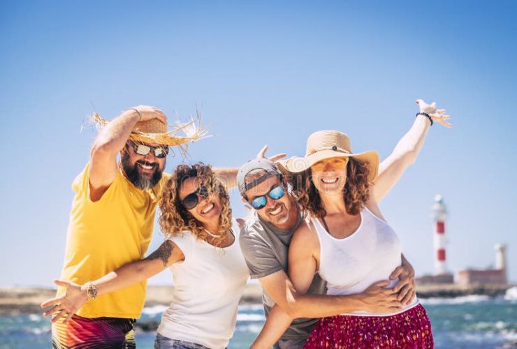 Persone felici in vacanza