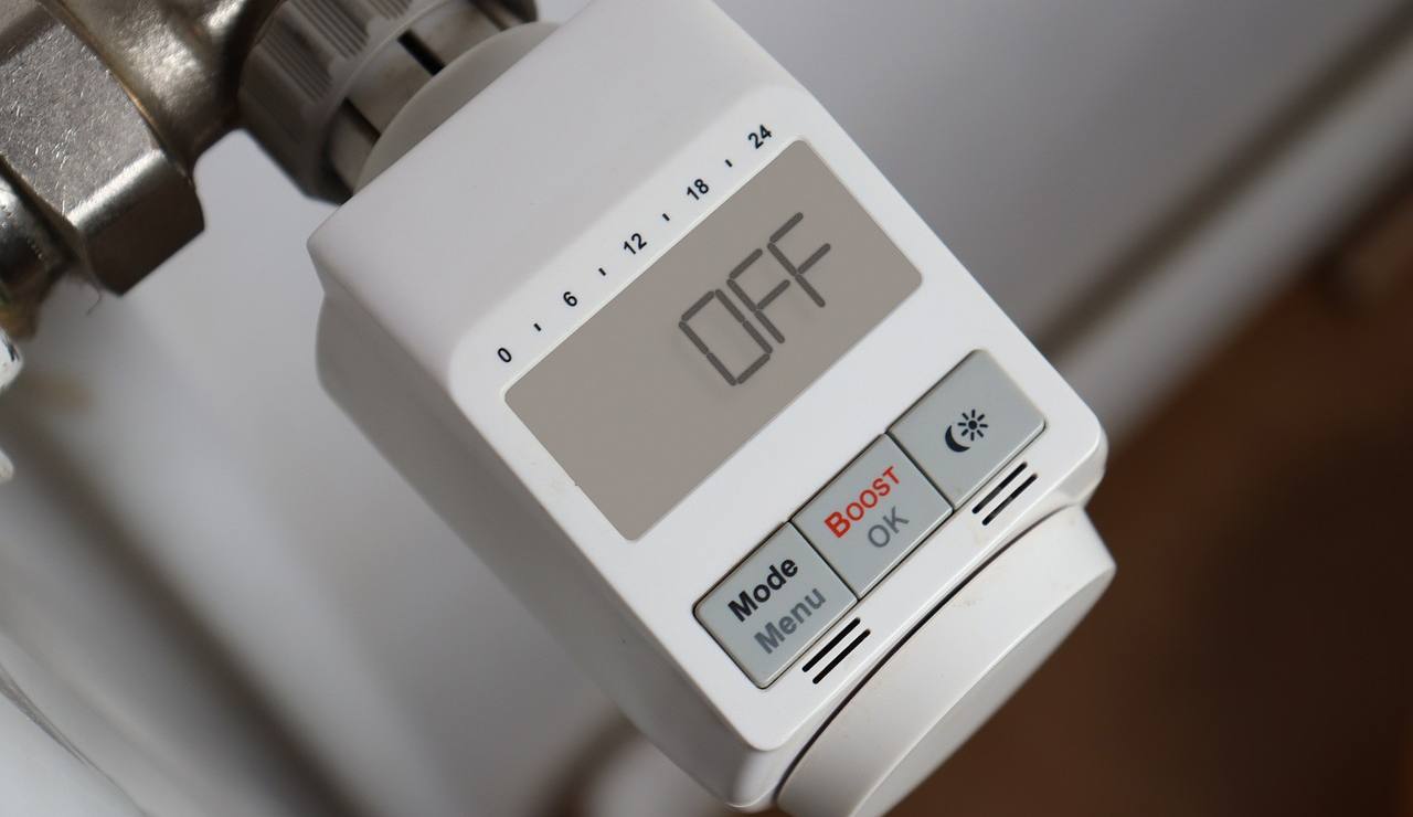 Termosifone spento (Pixabay foto) - www.aforismicitazioni.it