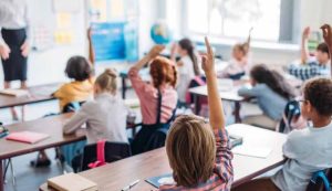 figlio non può venire scuola polemica tutta Italia