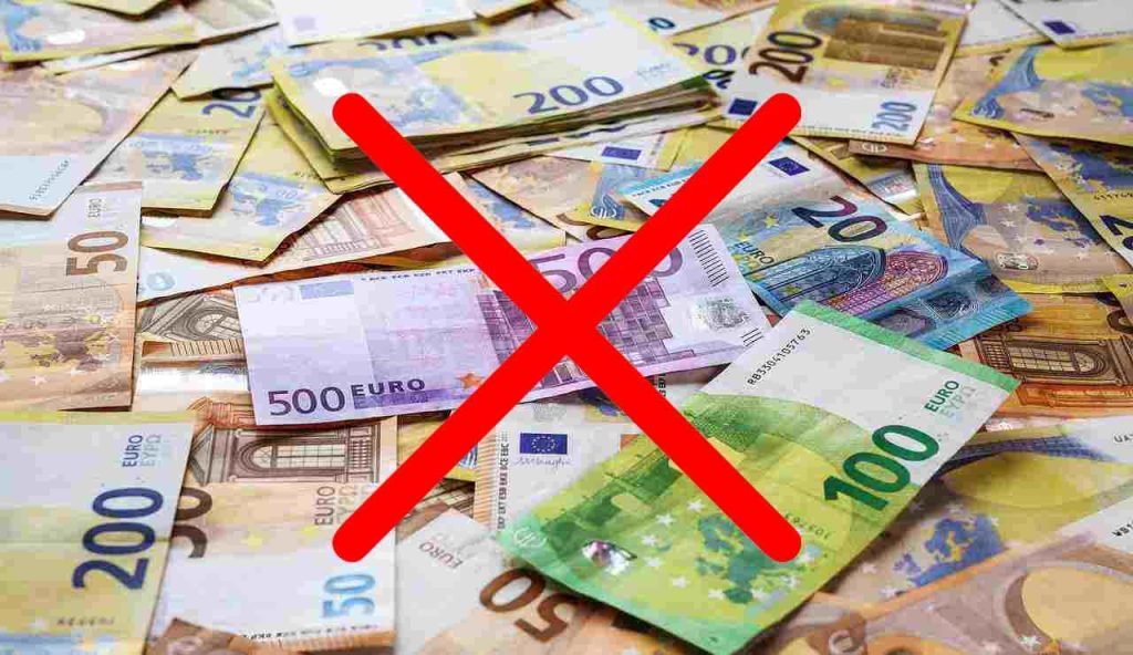 Banconote (Pixabay foto) - www.aforismiecitazioni.it