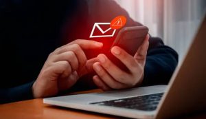 Intercettano lavoro attenzione applicazione scaricata truffa