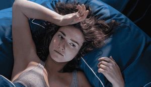 donna con insonnia