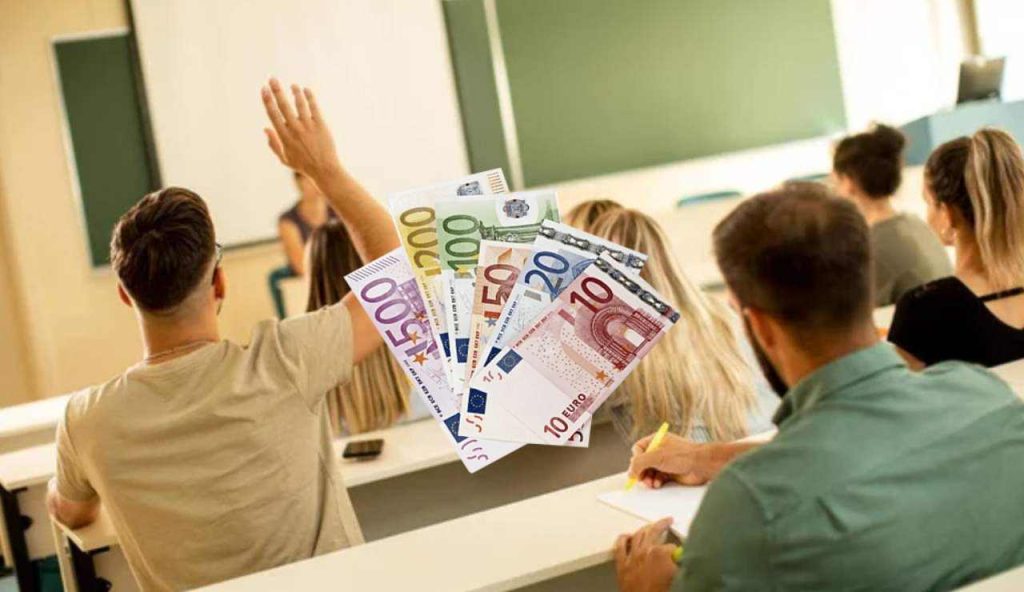 Scuola e premio (Depositphotos foto) - www.aforismicitazioni.it