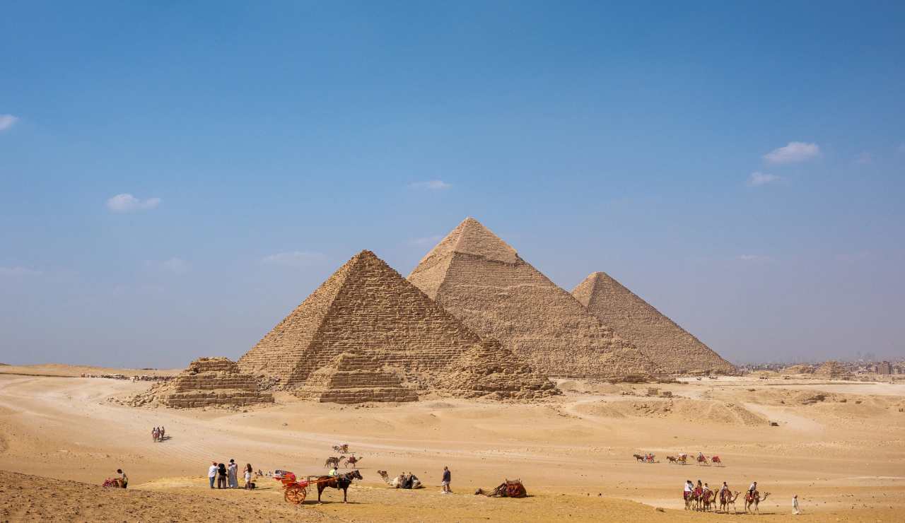 Giza piramidi