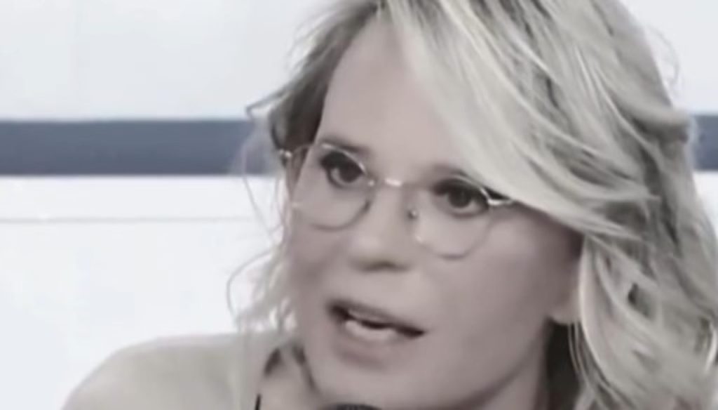 Maria De Filippi (uominiedonnefans instagram foto) - www.aforismicitazioni.it